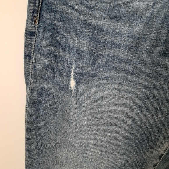 **Host Pick** Gap Distressed Best Girlfriend Jeans - Picture 3 of 6